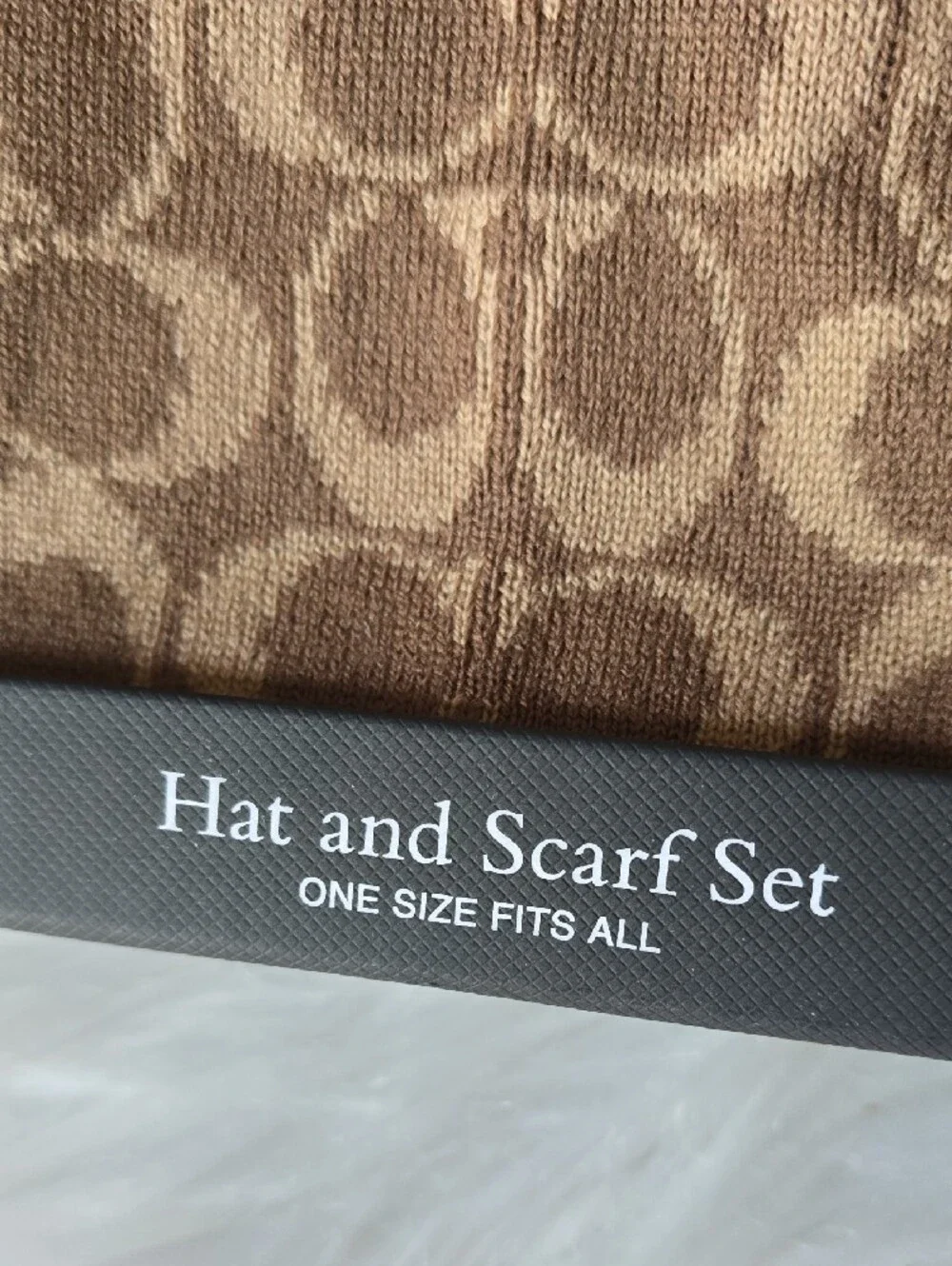 Coach NIB Brown Signature Logo Beanie and Scarf Set UNisex